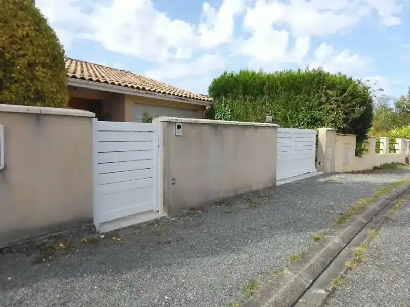 POSE D'UN PORTAIL ET D'UN PORTILLON A LANGON